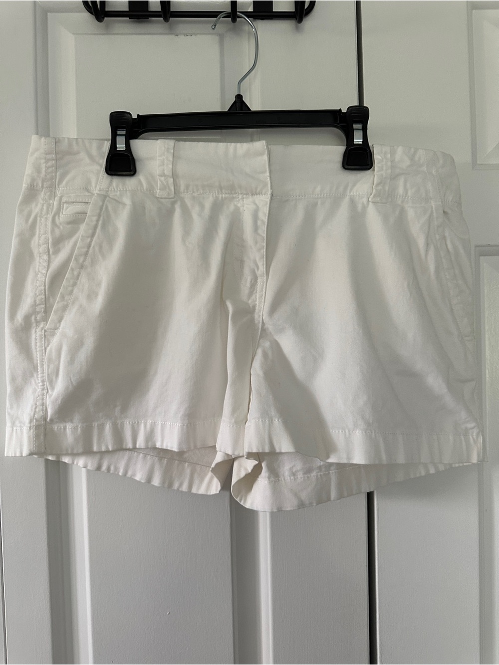 Vineyard Vines Women’s Classic White Chino Shorts Size 4 Cotton Preppy Summer